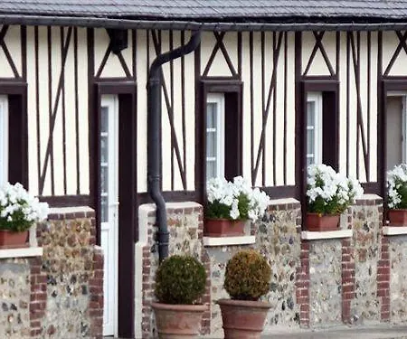 Hostellerie De La Hauquerie-Chevotel 3*