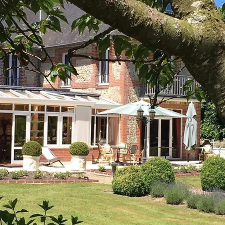 Hostellerie De La Hauquerie-Chevotel 3* Quetteville