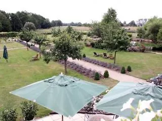 Hostellerie De La Hauquerie-Chevotel Hotel