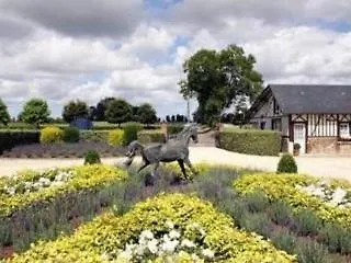 Hostellerie De La Hauquerie-Chevotel 3*