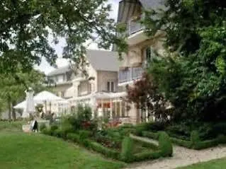 Hostellerie De La Hauquerie-Chevotel 3*
