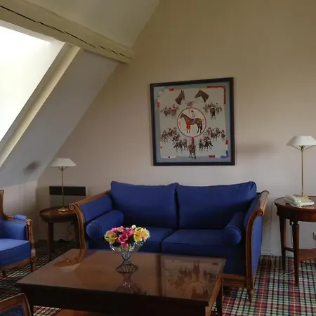 Hotel Hostellerie De La Hauquerie-Chevotel 3*