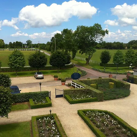Hostellerie De La Hauquerie-Chevotel Hotel